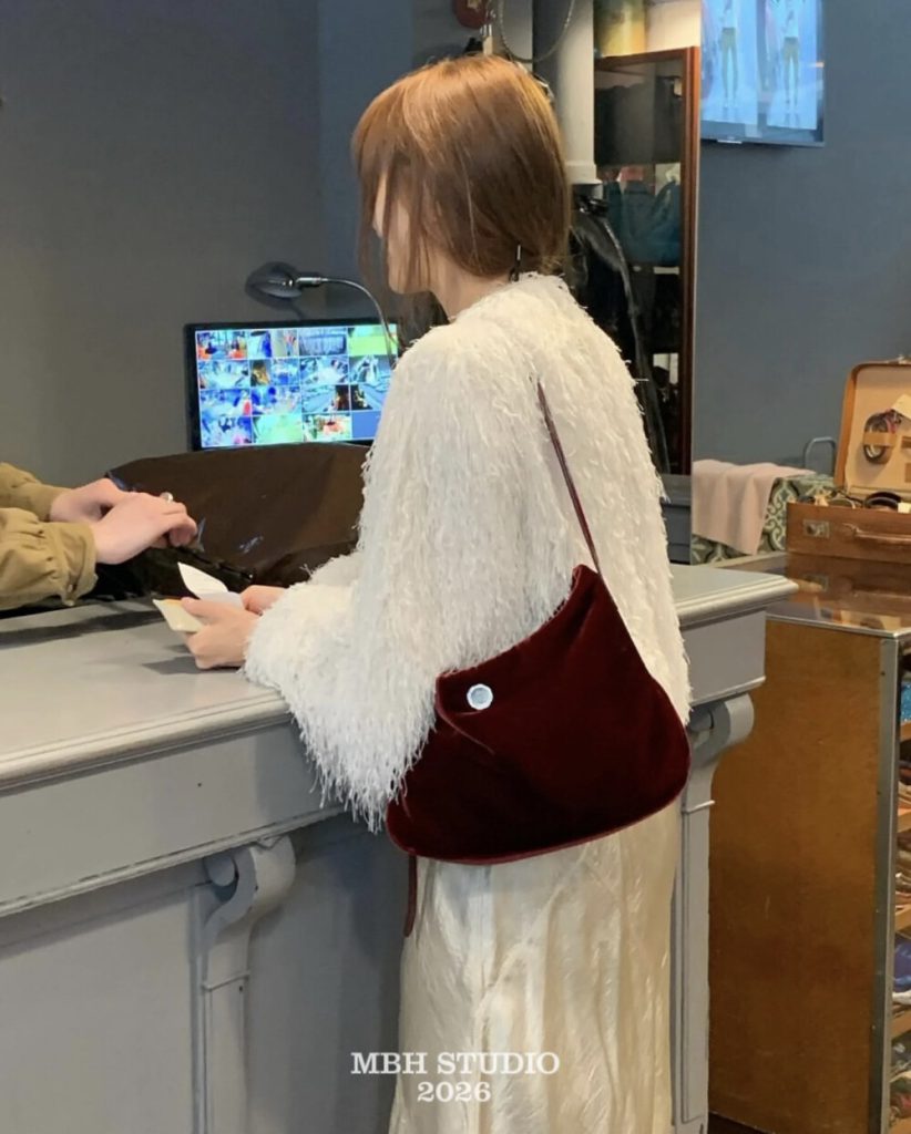 MBH Velvet Tote Bag Everyday Versatile One-Shoulder Bag