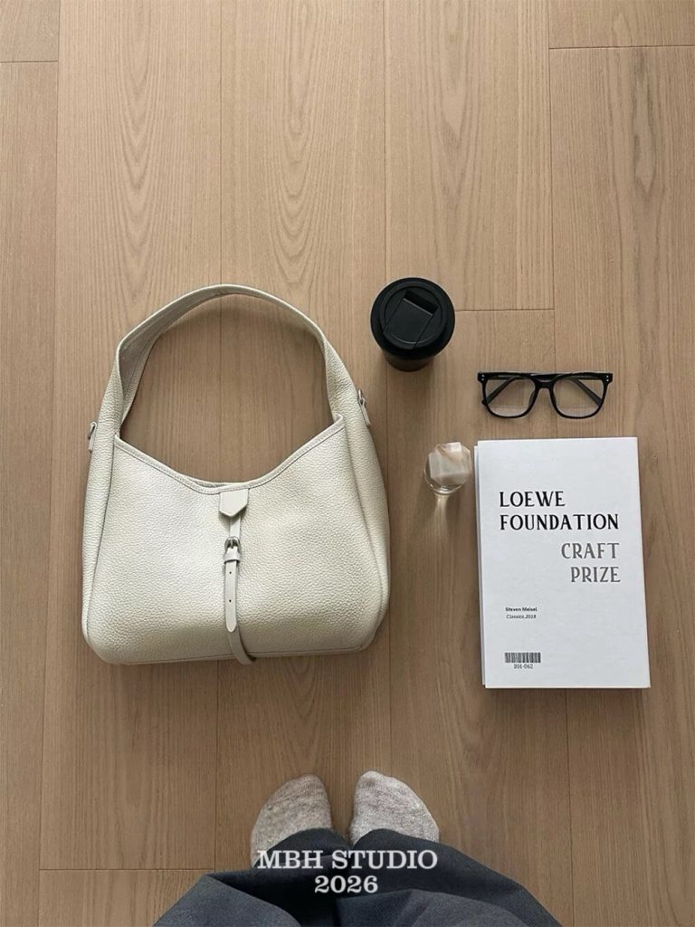 MBH Top Layer Cowhide Texture Tote Bag Large Capacity Casual Commuter Shoulder Bag with Strap and Storage Pouch